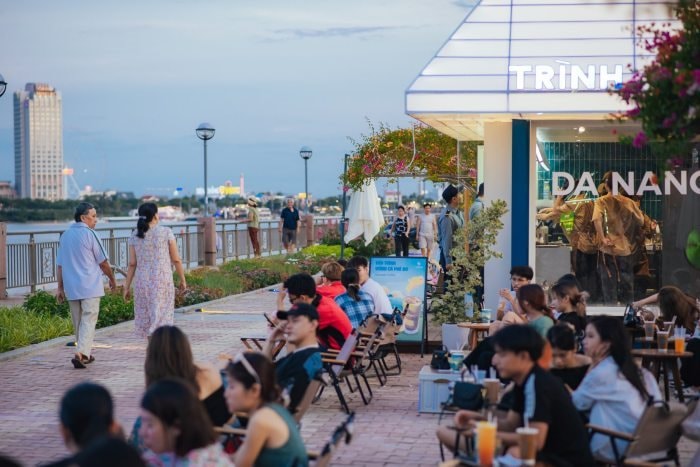 pho_di_bo_bach_dang_da_nang_trinhcafe.jpg