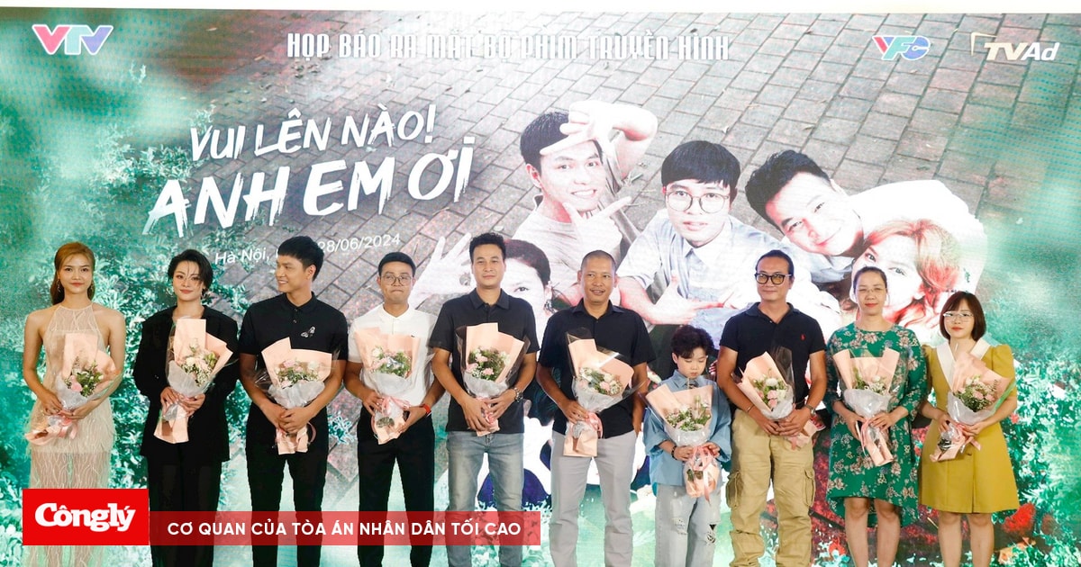 'Vui lên nào, anh em ơi': Đường khởi nghiệp đầy hài hước