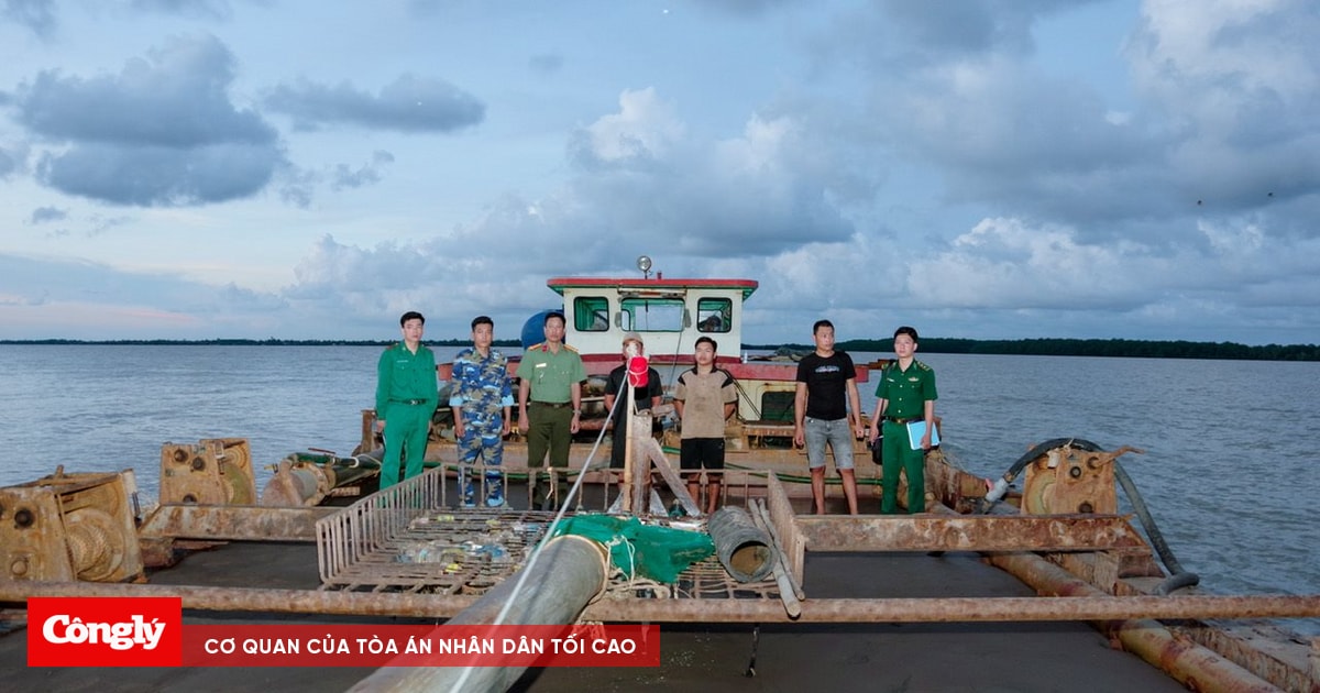 Bắt phương tiện khai thác cát biển trái phép