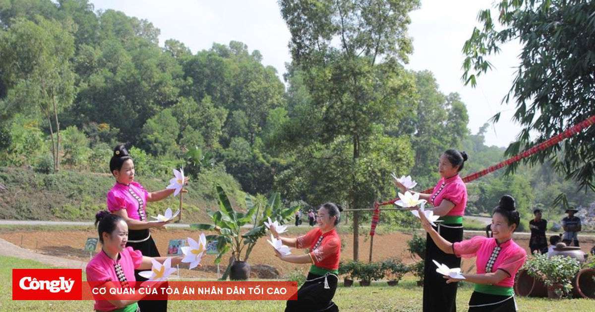 Trải nghiệm tại Làng Văn hóa - Du lịch các dân tộc Việt Nam