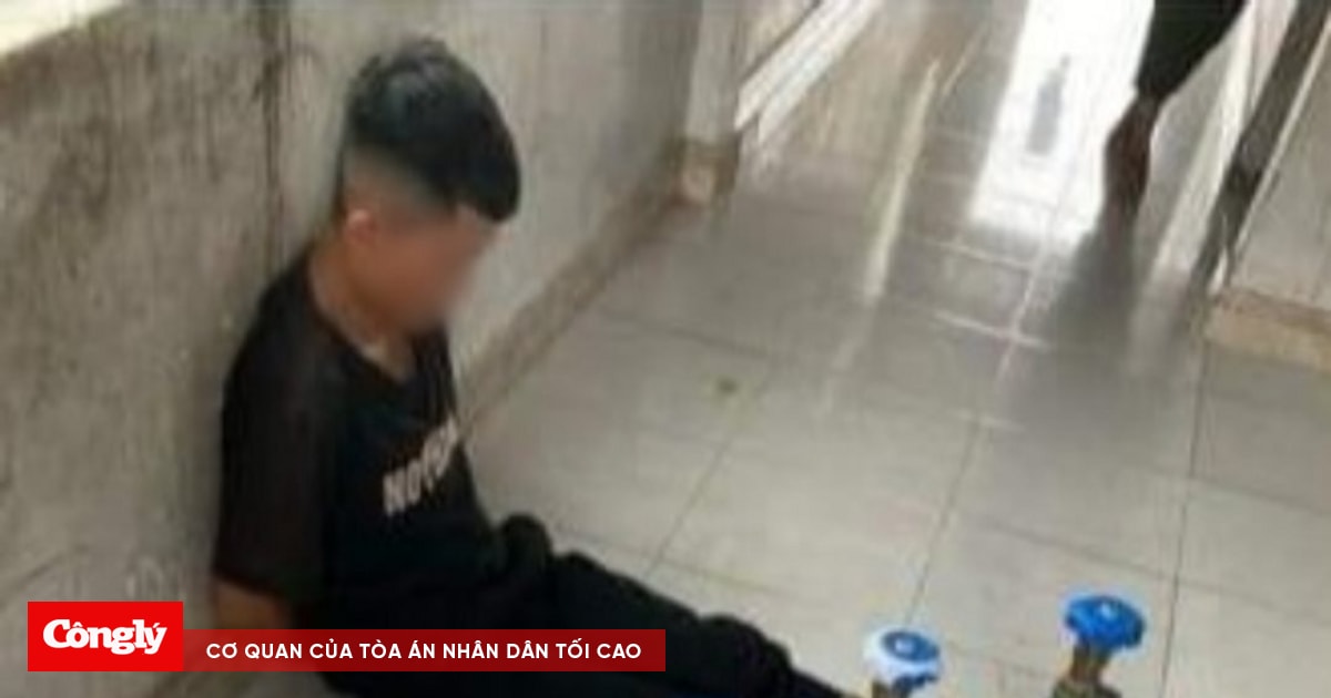 Đối tượng tàng trữ 34 bình nghi khí cười N20