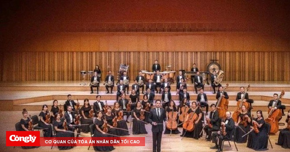 Live concert 'Thanh Tùng - Legacy of Love' phải tạm hoãn vì bão lũ