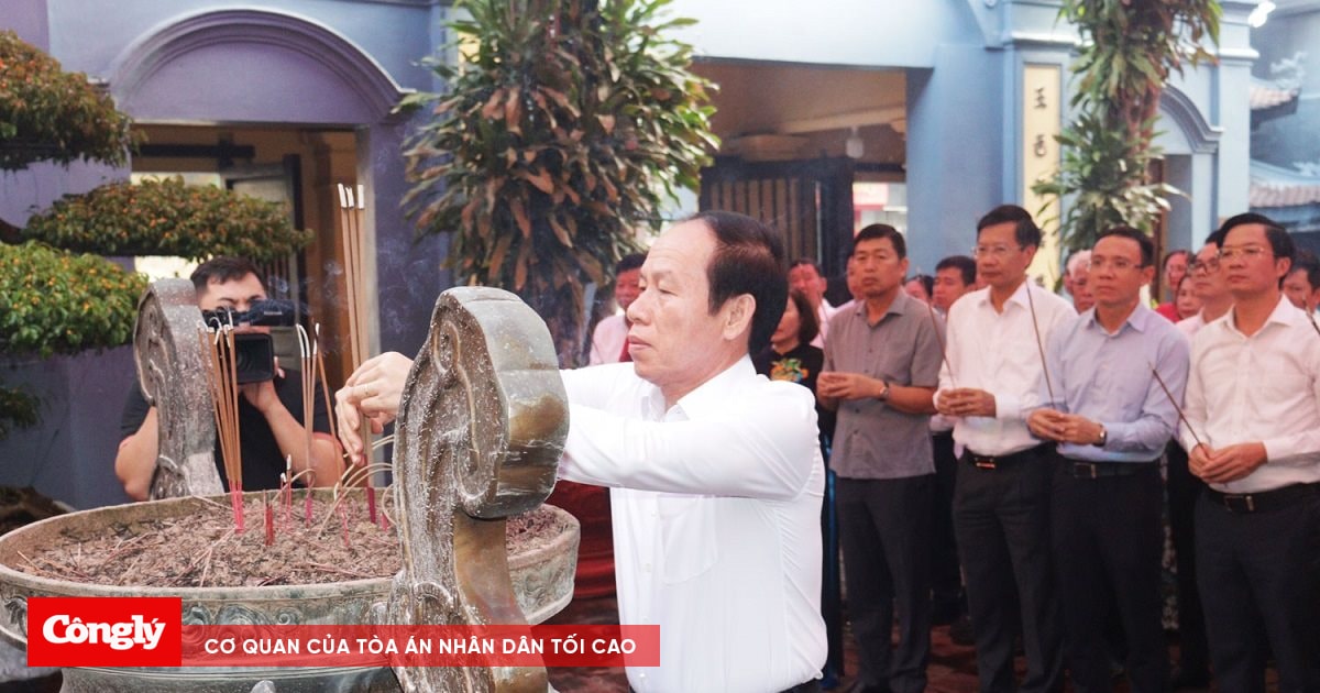 Dâng hương Kỷ niệm 1983 năm Ngày Nữ tướng Lê Chân thắng trận