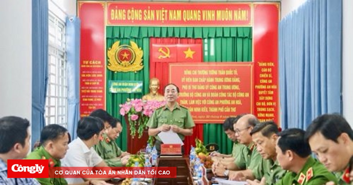 Thứ trưởng Trần Quốc Tỏ thăm làm việc với Công an xã, phường tại TP. Cần Thơ