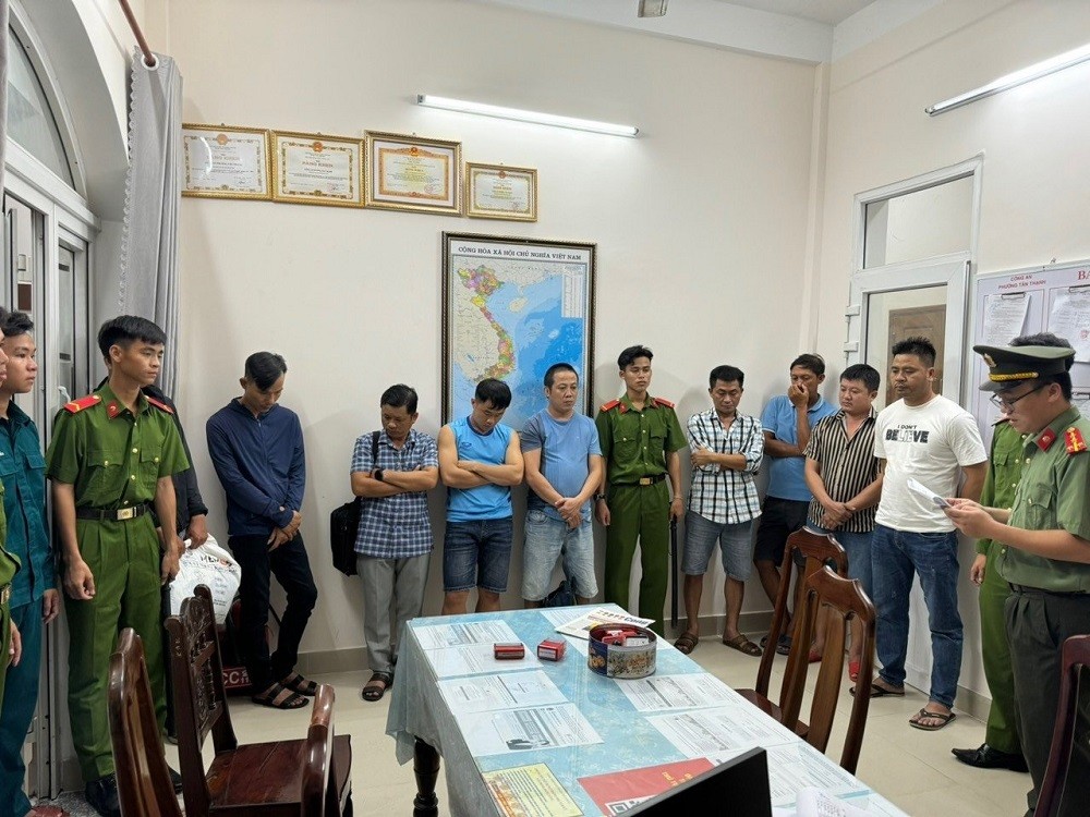 Quảng Nam: Triệt phá đường dây cá độ bóng đá hơn 50 tỷ đồng